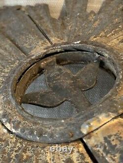 Ancienne croix Saint Esprit de procession 18ème tole zinc processionnal cross