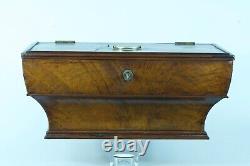 Ancienne grande boite couture Charles X plaquage de Noyer laiton rangement 19e