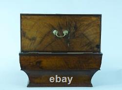 Ancienne grande boite couture Charles X plaquage de Noyer laiton rangement 19e