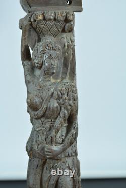 Ancienne paire de Caryatides 16ème Renaissance bois sculpté femmes lévrier aigle