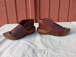 Ancienne paire de sabots souliers enfant bois et cuir ART POPULAIRE