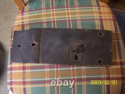 Ancienne serrure en bois de chateau clé