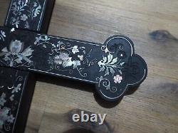 Antique Croix Bois Nacre Incrusté Large Chinese Mother of Pearl Inlaid Cross