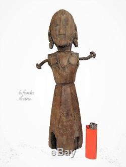 Antique poupée en bois sculpée 17-18ème