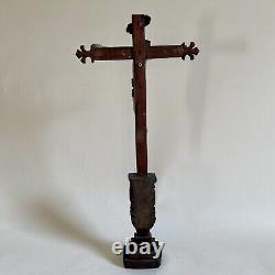 Art Populaire Du XVIIe Et Xixe Siècle Crucifixion Bois Sculpté Époque Louis XIII