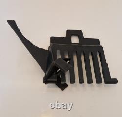 Art pop / brutaliste A identifier Eléphant grille de poele et charrue fonte