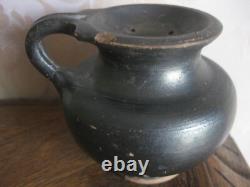 Biberon antique en terre cuite