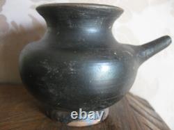Biberon antique en terre cuite