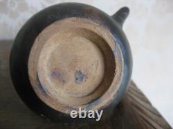 Biberon antique en terre cuite