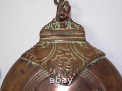Boîte à chaux en cuivre pour Bétel avec spatule, origine Inde