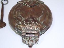 Boîte à chaux pour Bétel avec spatule en cuivre, objet ancien Inde