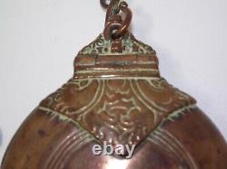 Boîte à chaux pour Bétel avec spatule en cuivre, objet ancien Inde