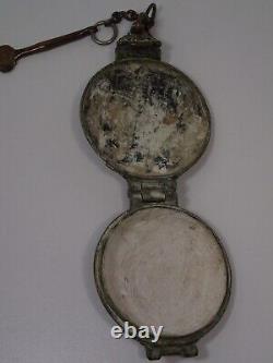 Boîte à chaux pour Bétel avec spatule en cuivre, objet ancien Inde