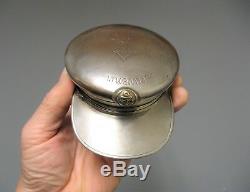 Boîte à tabac. Casquette d'off de marine. Art populaire. Objet de poilu