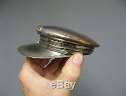 Boîte à tabac. Casquette d'off de marine. Art populaire. Objet de poilu