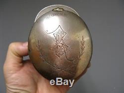 Boîte à tabac. Casquette d'off de marine. Art populaire. Objet de poilu