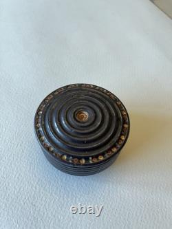 Boîte en Bergamote et Laque à Paillons 18ème, Grasse Parfum
