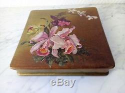 Boite laquée décor d'orchidées superbe 21240
