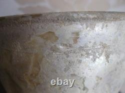 Bol ou gobelet médiéval ou romain, en verre soufflé