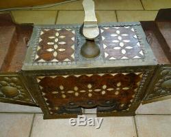 Box, boite Necessaire Cireur de Chaussure ottoman perse cuivre, bois et nacre