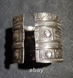 Bracelet Ethnique avec poinçons Argent Massif Berbère Afrique du Nord 120g