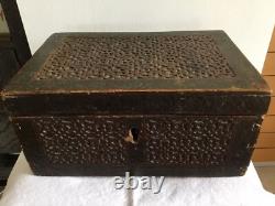 COFFRET/ BOÎTE en Bois du 1700 (33x23x15,5 cm)