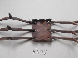 Cabinet de Curiosité Collier de défense pour Chien Anti Loup, Fer Forgé