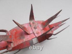 Cabinet de Curiosité Collier de défense pour Chien Anti Loup, Fer Forgé