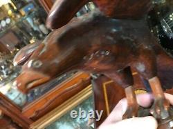 Cabinet de curiosité Trophée de Chasse en Bois Sculptée Art Populaire Buse