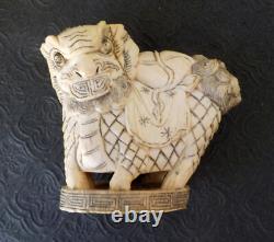 Cachet Chinois Statuette Chien de Fô sculpté en os de bouf 19e