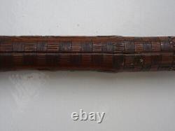 Canne ancienne en bambou sculpté oiseaux