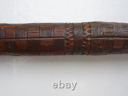 Canne ancienne en bambou sculpté oiseaux