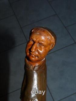 Canne d'art populaire monoxyle racine sculptée d'une belle tête de moine 19ème