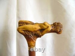 Canne de marche femme nue allongée sculptée artiste Français model unique