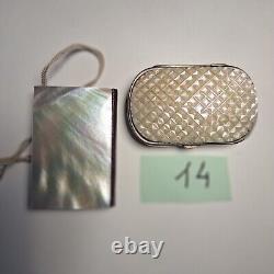 Carnet de 1840 avec calendrier + un porte monnaie gravé à l'initial LOT 14