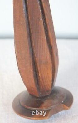 Casse noix casse noisette sculpté écureuil art populaire