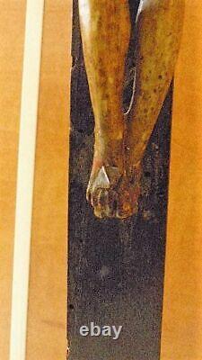 Christ en bois avec polychromies sur croix école espagnol fin 18ème