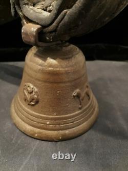 Cloche Bonze Collier de chien de troupeau ancien montagne art populaire clarine