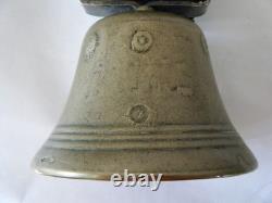 Cloche vache bronze XVII ou XVIII siècle avec collier cuir et boucle acier