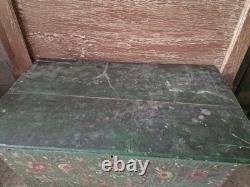 Coffre en bois Alsacien