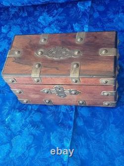 Coffret a cigares ancien boite en bois ferrure en cuivre jaune