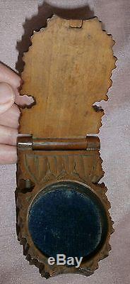 Coffret boîte porte montre Bois très finement sculpté en relief Watch holder
