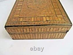 Coffret en marqueterie de paille travaille de bagnard fin XVIIIème