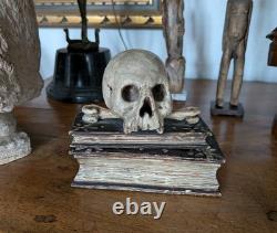 Crane En Bois Sculpté Polychrome XVIII -xix Ème Memento Mori Vanité Reliquaire