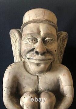 Cul-de-lampe ange grotesque très ancien en bois goût Moyen ge