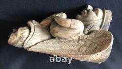 Cul-de-lampe ange grotesque très ancien en bois goût Moyen ge