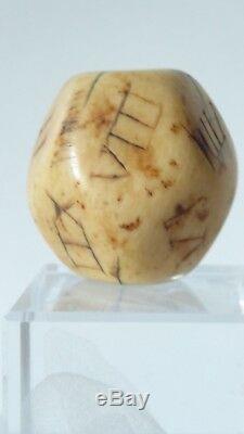 Dé dodécaèdre Ancien 12 faces Gravées Allemagne ou France XVI XVII éme