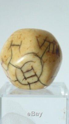 Dé dodécaèdre Ancien 12 faces Gravées Allemagne ou France XVI XVII éme