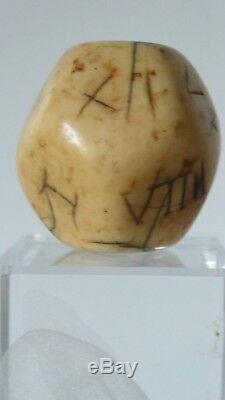 Dé dodécaèdre Ancien 12 faces Gravées Allemagne ou France XVI XVII éme