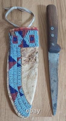 ETUI PERLE SIOUX, INDIENS DES PLAINES, avec son couteau, PERIODE 1840-1850